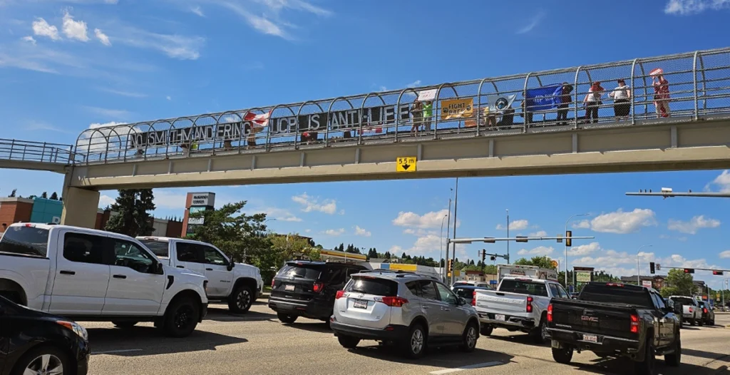 Popup Protest Fight Back Now St.ALbert Bridge Sign No Smith Mandering UCP is Anti Life